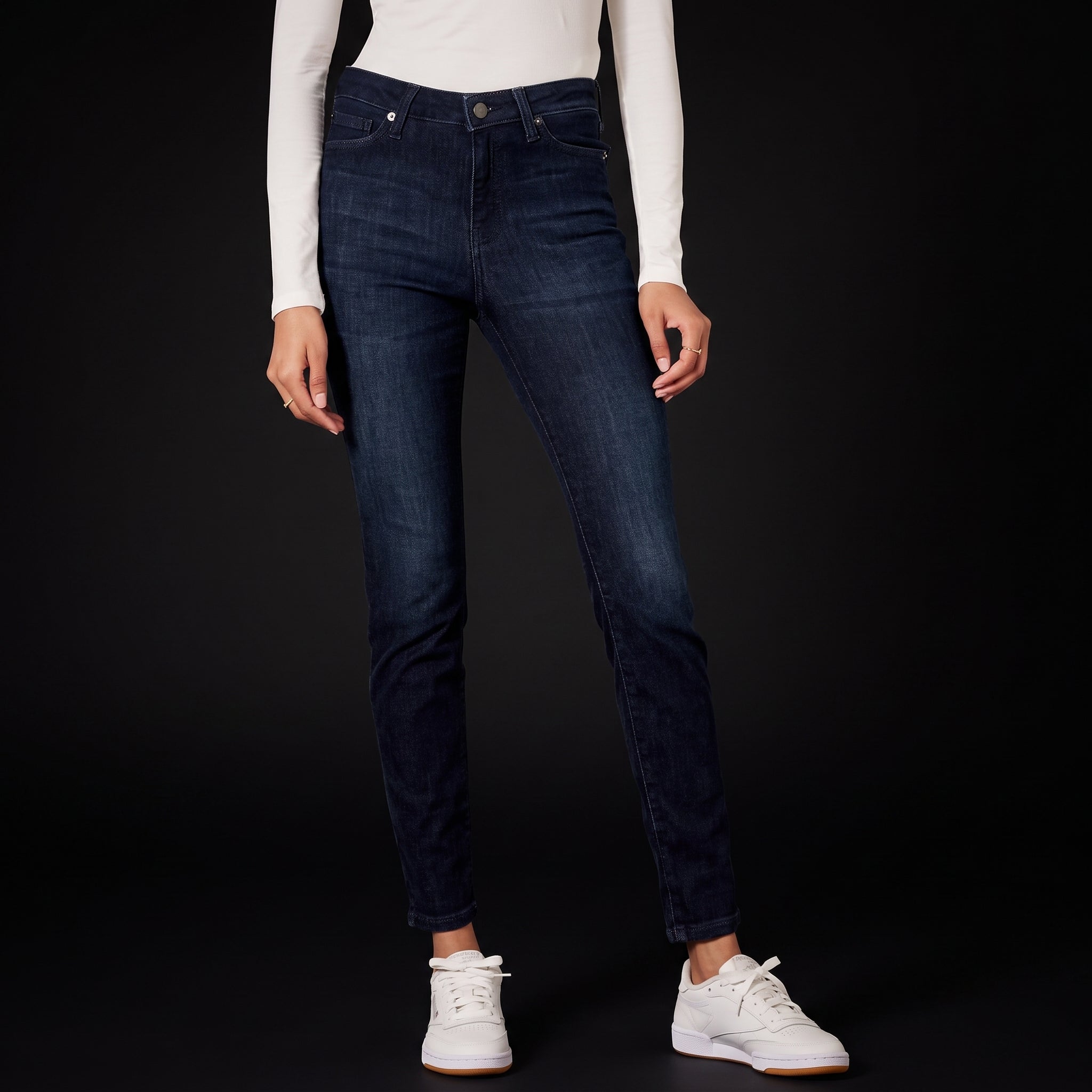 Amazon Essentials Women's Mid-Rise Stretchy Skinny Jeans