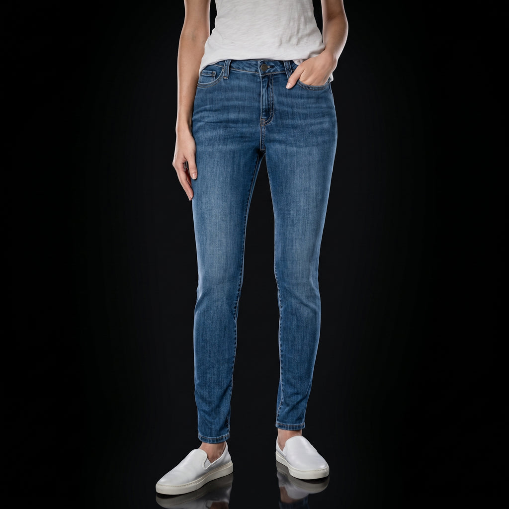 Amazon Essentials Women's Mid-Rise Stretchy Skinny Jeans